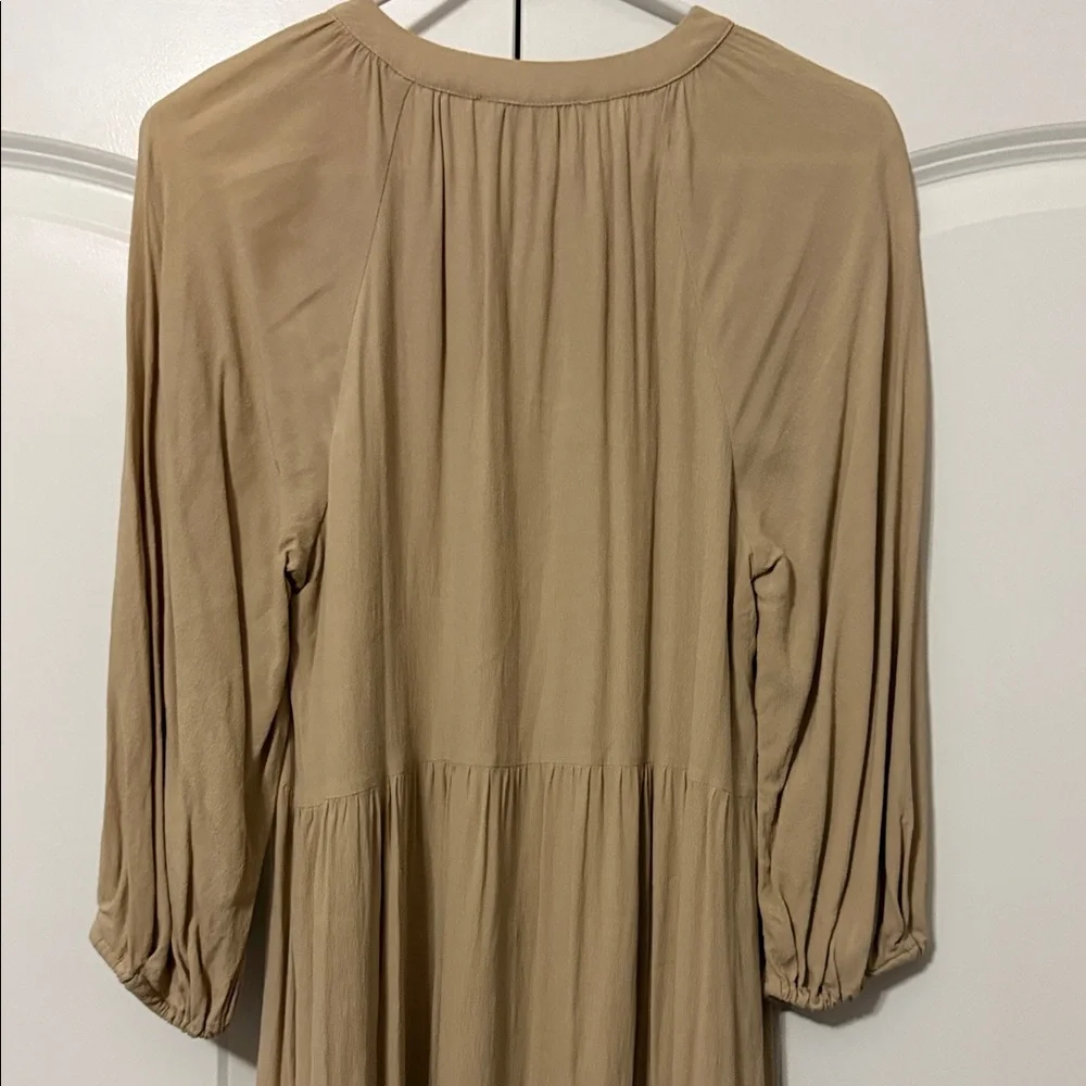 Gibson Latimer Three Quarter Sleeve Tan Dress - Picture 4 of 4